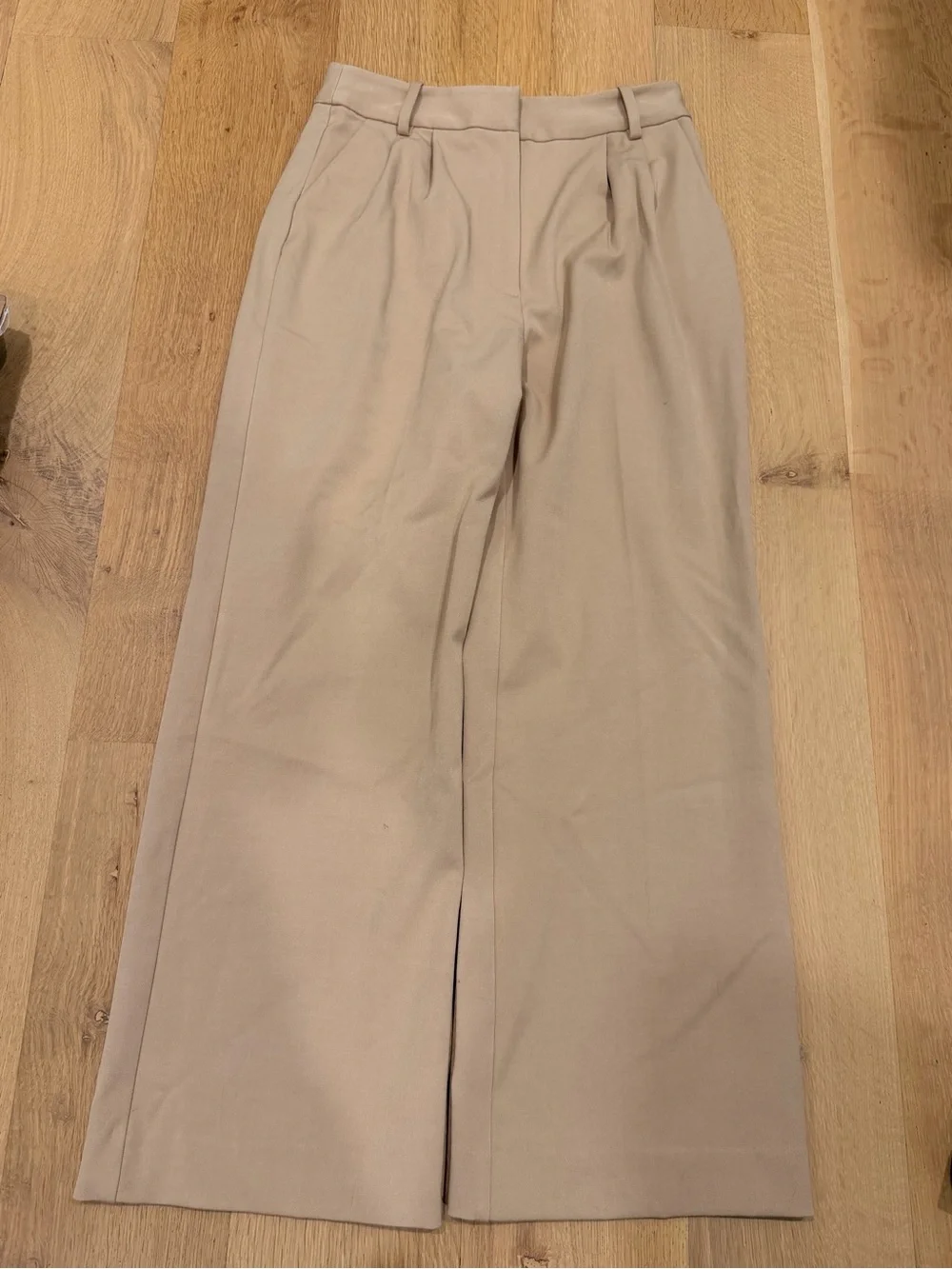 Favorite Daughter Beige Pleated Wide Leg Trousers Size 10